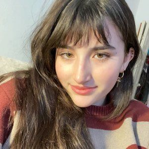 Meet your Posher, Hallie